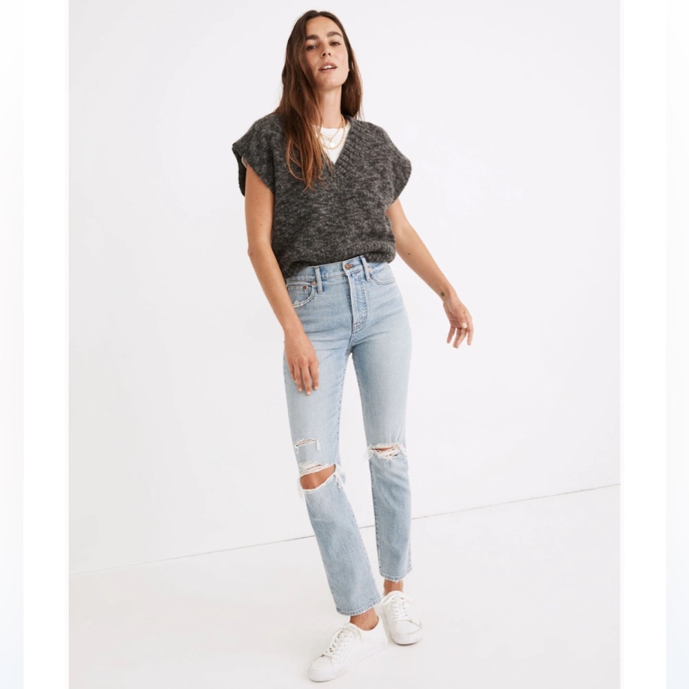 Madewell The Perfect Vintage Jean in Grandbay Wash Destructed Version